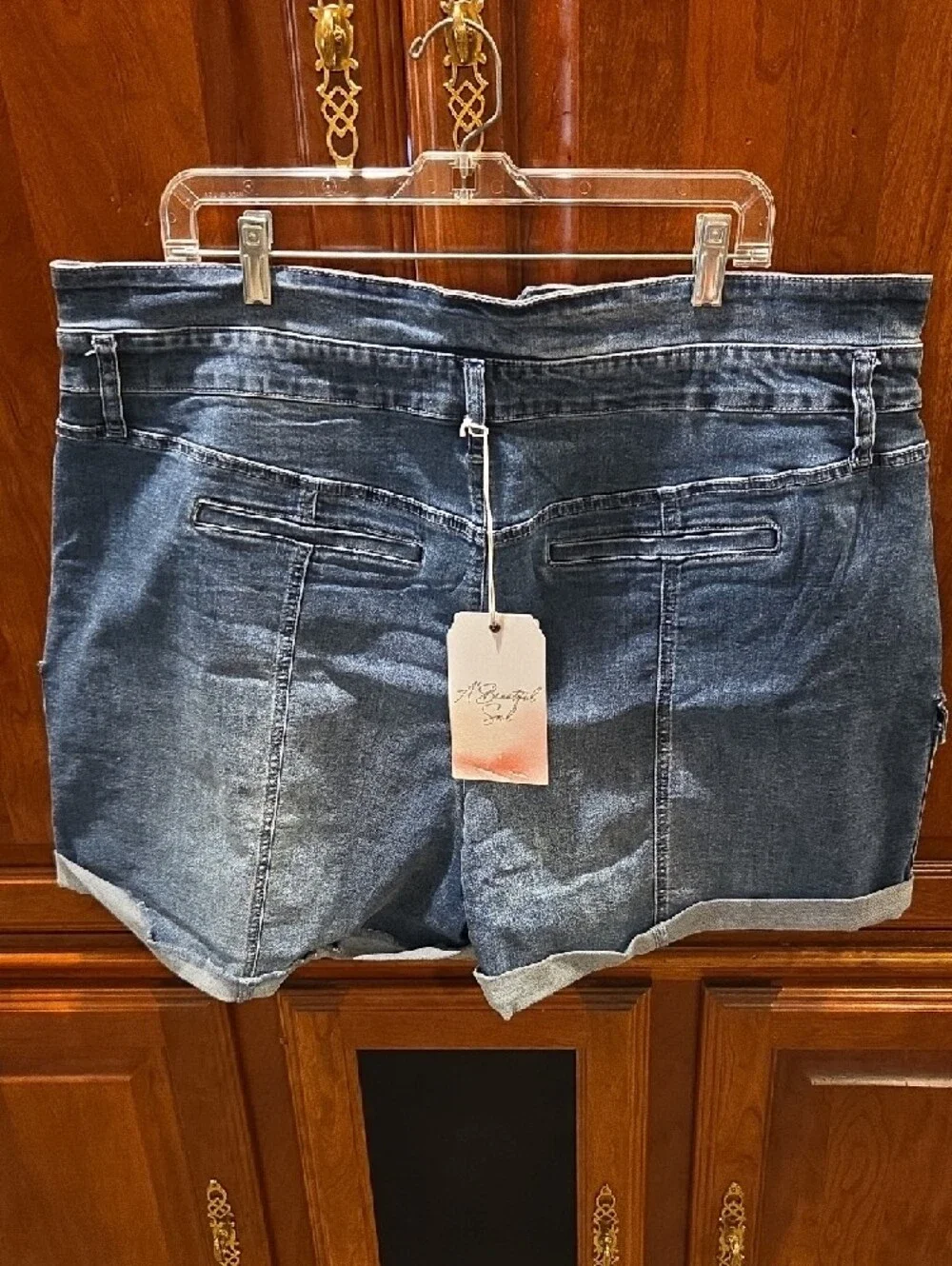 ARULA Women’s Denim Cargo Shorts - Blue Wash - Picture 2 of 3